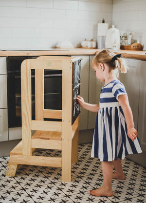 Kitchen Helper m. Krítartöflu Viðar
